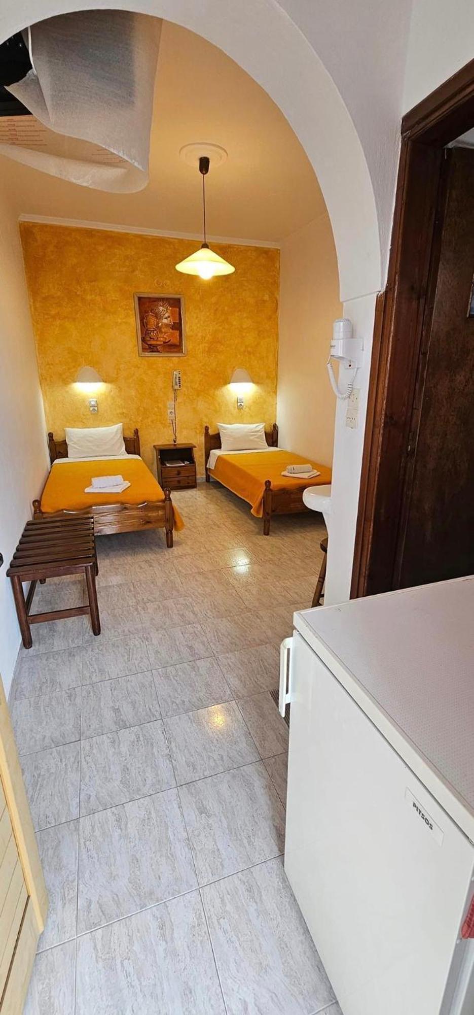 Hotel Palladion คาร์เทราดอส ภายนอก รูปภาพ